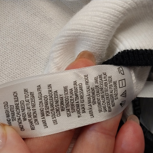 Nwt Xl &LARGE Karl Lagerfeld White Cardigan with Black Accents - Picture 10 of 16